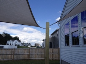 Découvrez nos voiles d’ombrage Coolaroo pour terrasse, jardin et piscine en France : toile respirante, haute protection UV, plusieurs formes et couleurs.